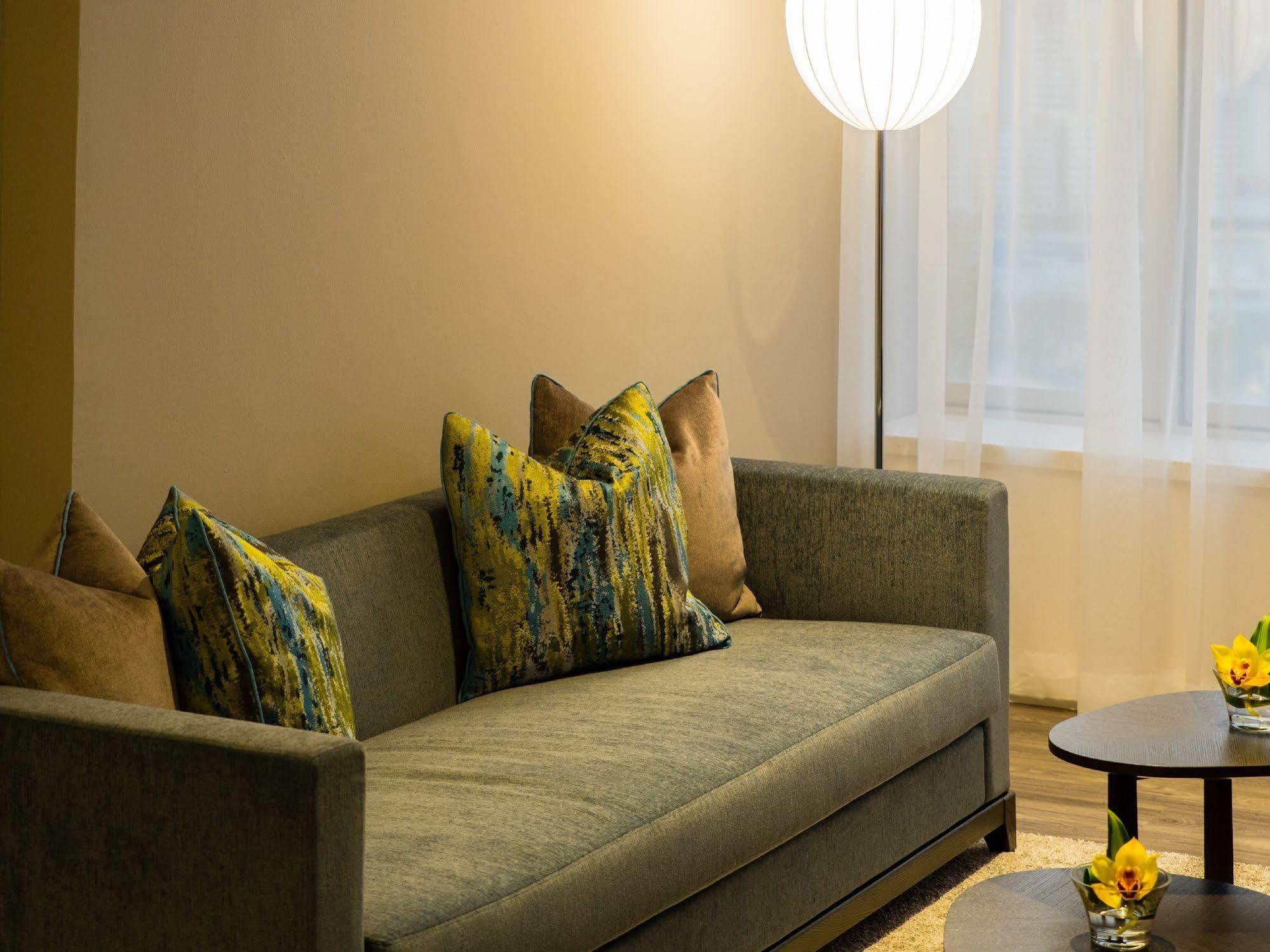 Parkroyal Serviced Suites Szingapúr Kültér fotó